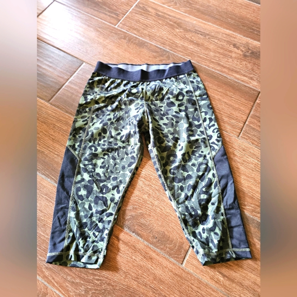 ADIDAS TECH FIT STRETCH PANTS LEGGINGS SZ L CAMO CAMOFLAUGE